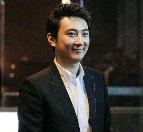 吃瓜娱乐圈博主是谁啊,揭秘“吃瓜群众”背后的神秘人物